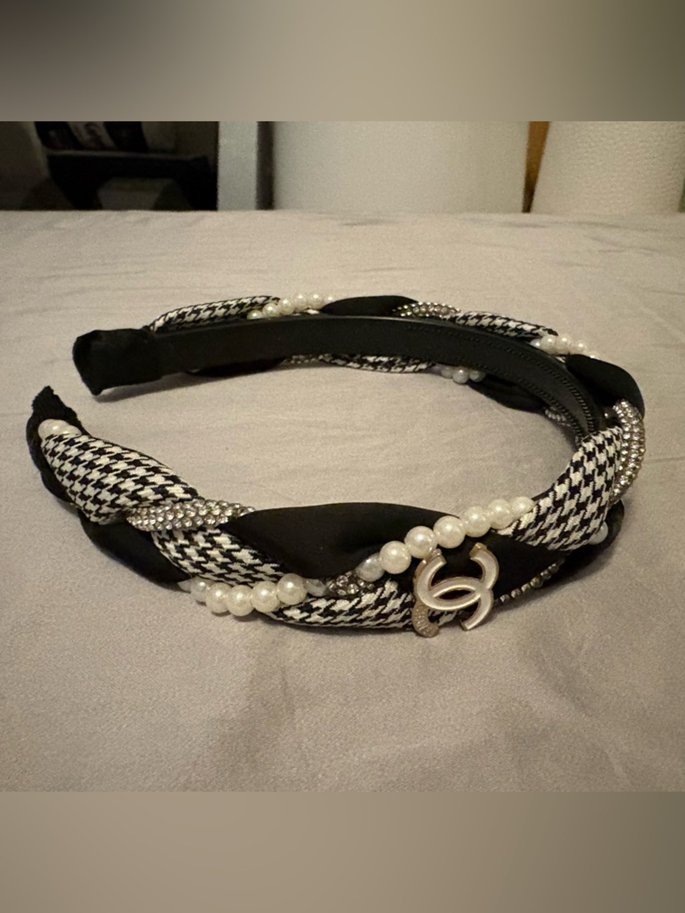 Charm Black & White Braided Pearl Headband with Silver Accent